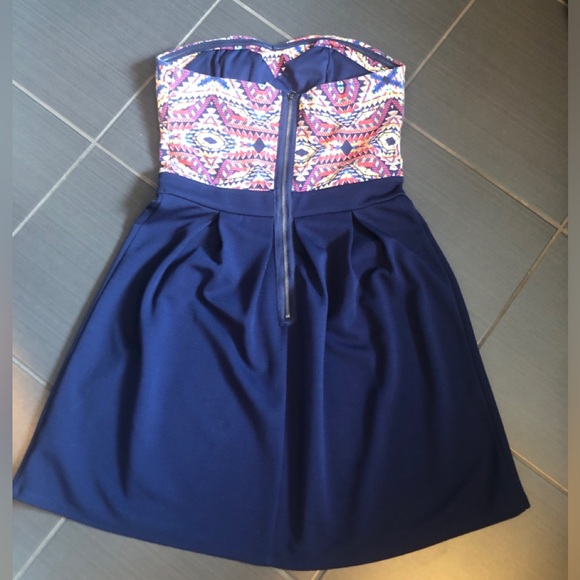 Sweetheart strapless dress with colourful aztec design on top (size Medium) - Picture 3 of 5